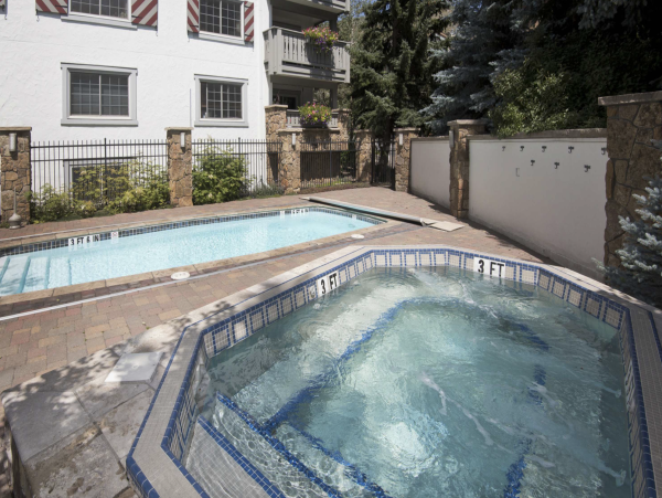 Three Bedroom Plus Den Vail Vacation Rental Sleeps 7
